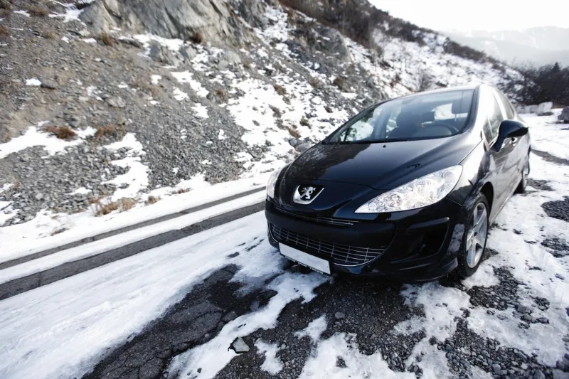 Cold Weather, Hot Mess: Building the Perfect Winter Car Survival Kit for UK Drivers
